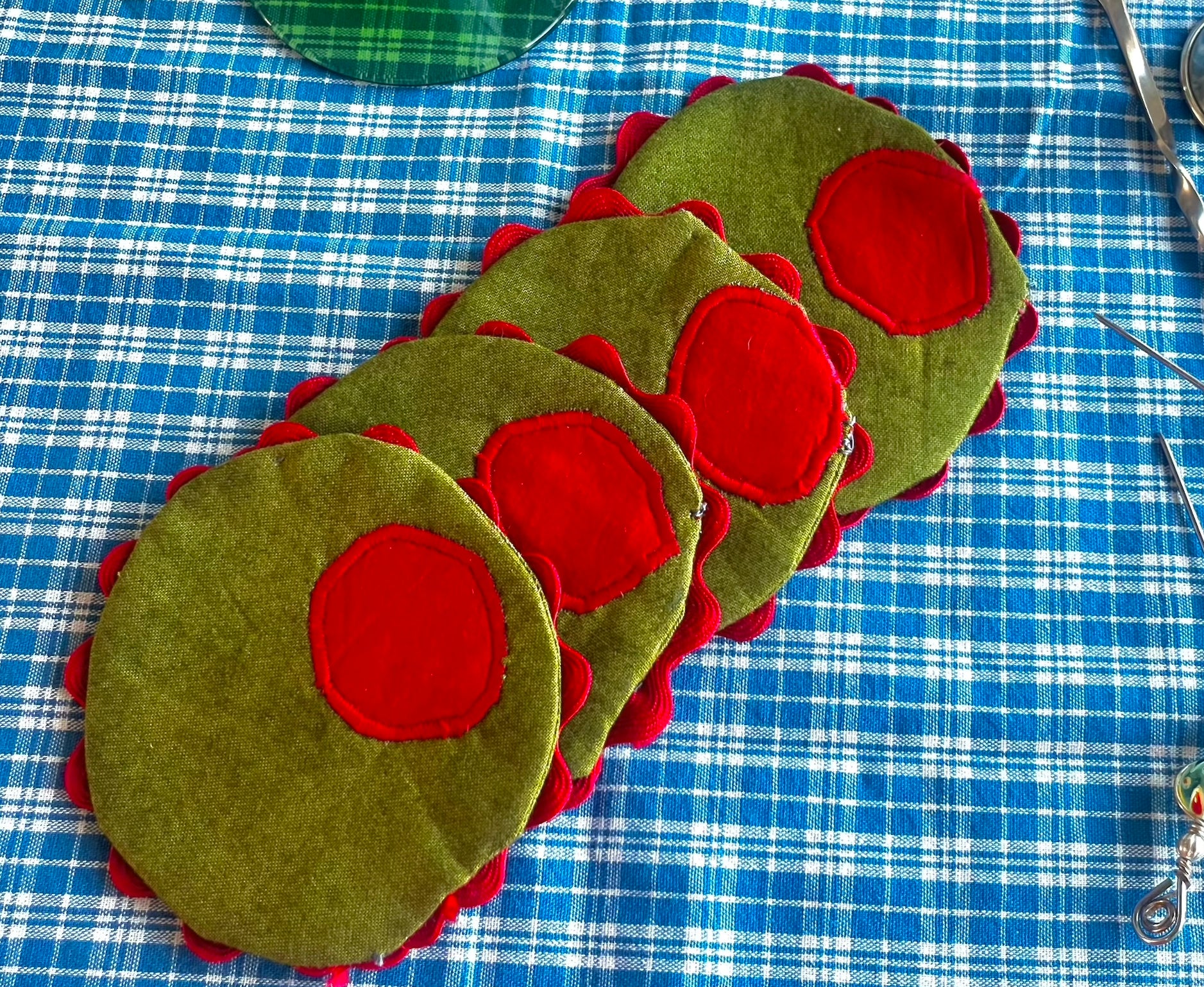 olive coaster set